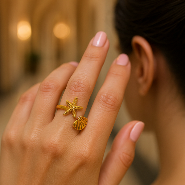Golden Seashell & Starfish Ring – Beachy Vibes in Style